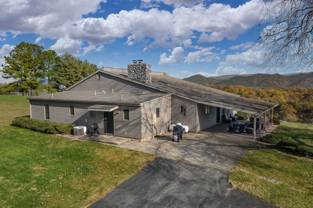 98800 275971 CN9ftvaafTXn2IeqTGpUu6ciGhVlS3LPaiwVCf 2dTI 66552cb925588.jpg