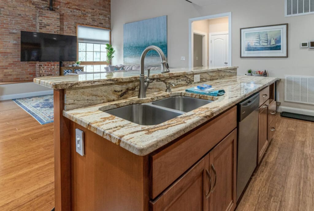 98800 275980 VTc4p3iCxaFBR DI7qljzkWPLH6BjTdOynSjXUj4QvI 66552bf55c4d4.jpg